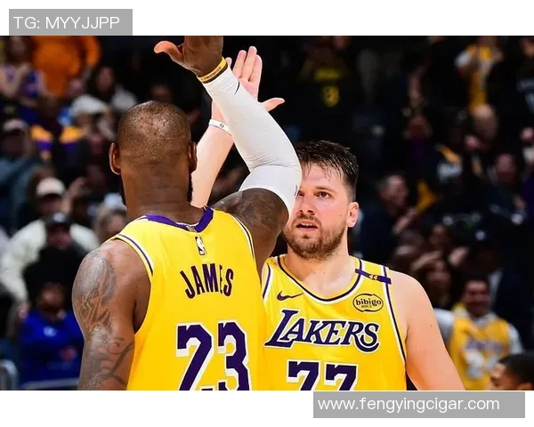 2010年季后赛湖人与雷霆第二场激战回顾与精彩瞬间分析