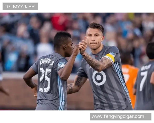 明尼苏达对阵达拉斯F的比赛结果分析与精彩回顾